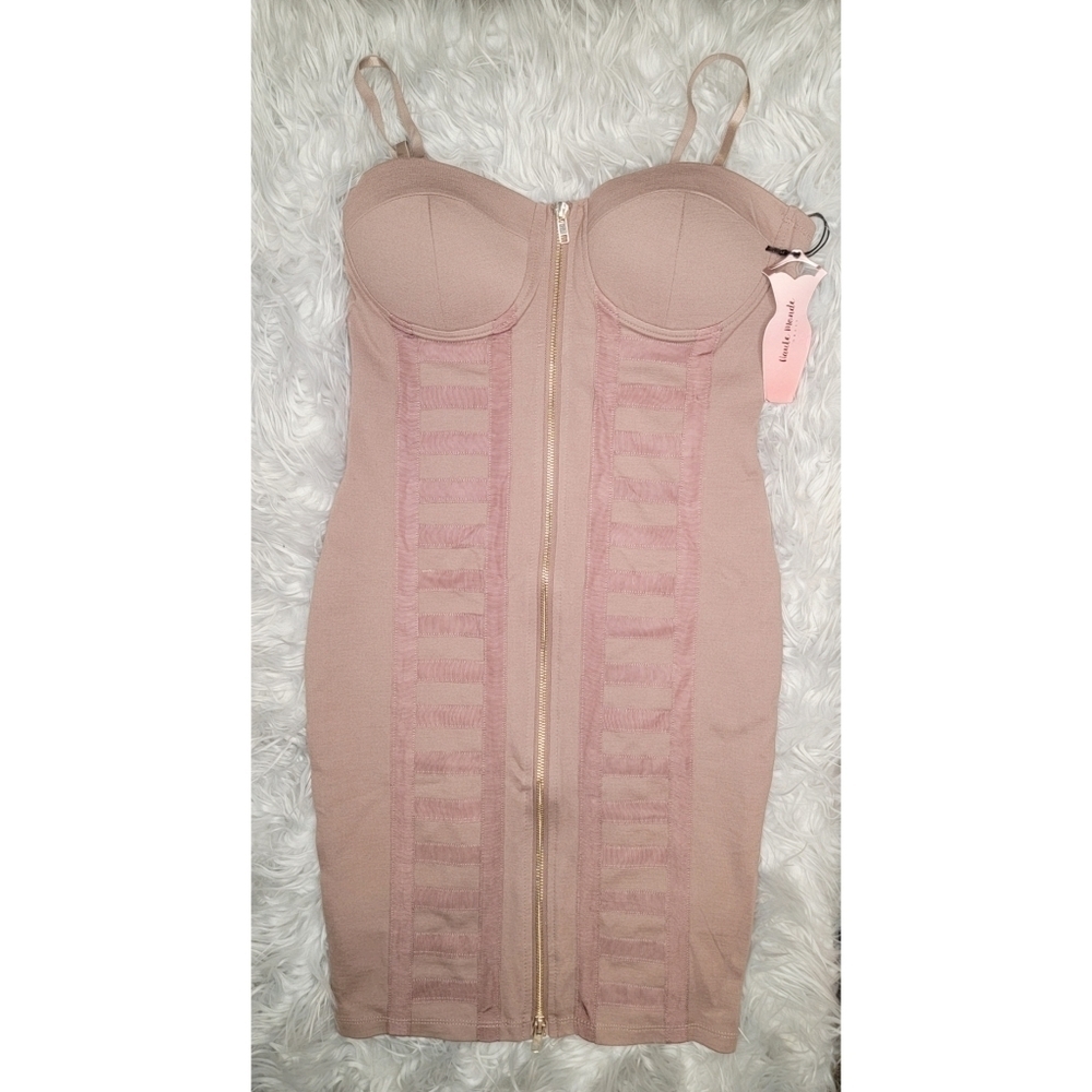 NEW Haute Monde zipper front dress